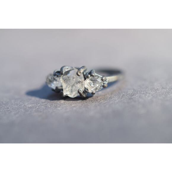 alternative raw diamond engagement rings, raw crystal size 4 5 6 7 8 8 9 10 11 - Picture 6 of 7